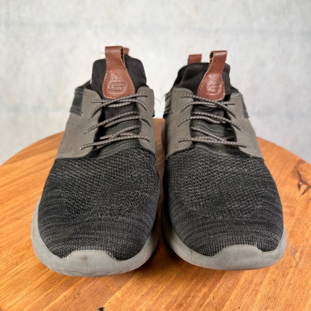 Skechers slip sneakers